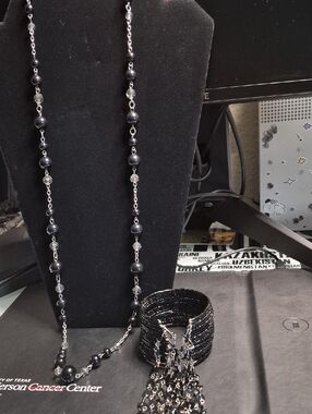 Black Beaded Long Necklace And  Bracelet